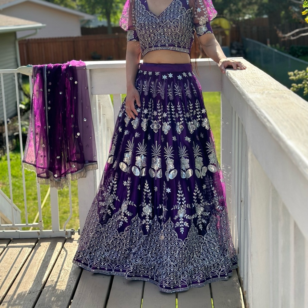 Elegant Purple Embroidered Lehenga Choli with Dupatta - Picture 4 of 5